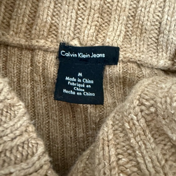 Calvin Klein Ribbed Wrap Sweater Beige Woman’s Medium Chunky Knit Preppy - Picture 3 of 6